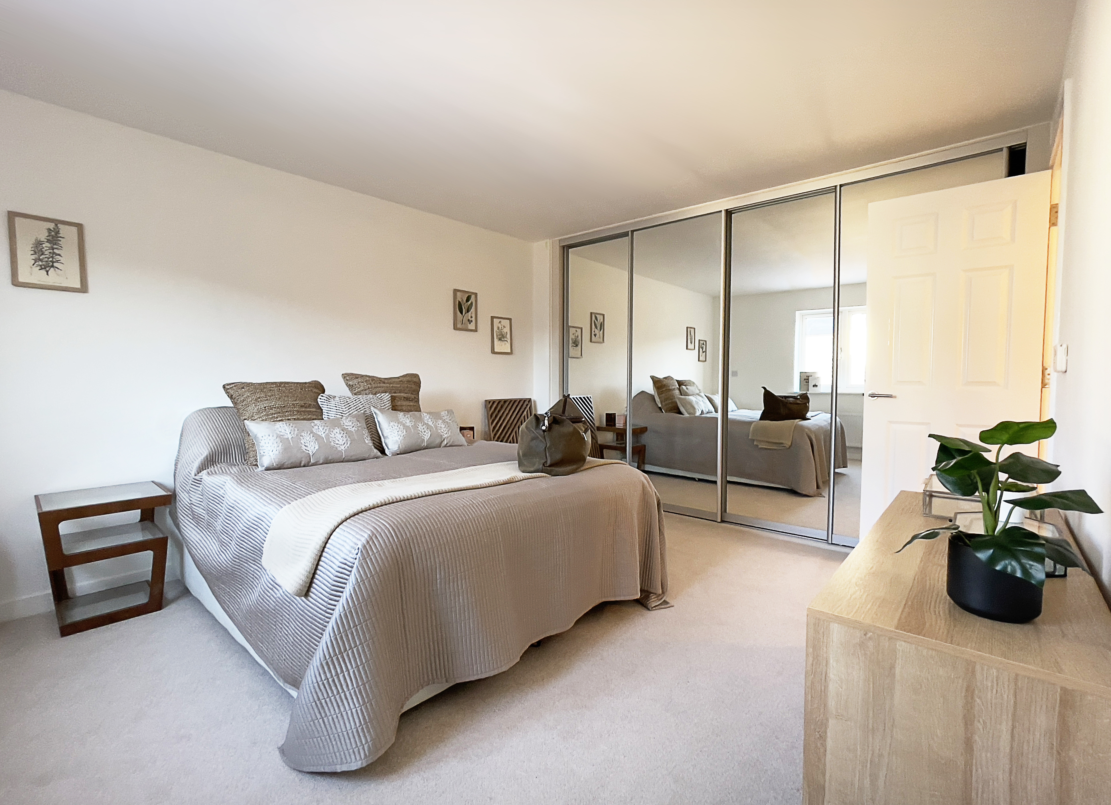 Watersmeet Newnham on Severn Freeman Homes